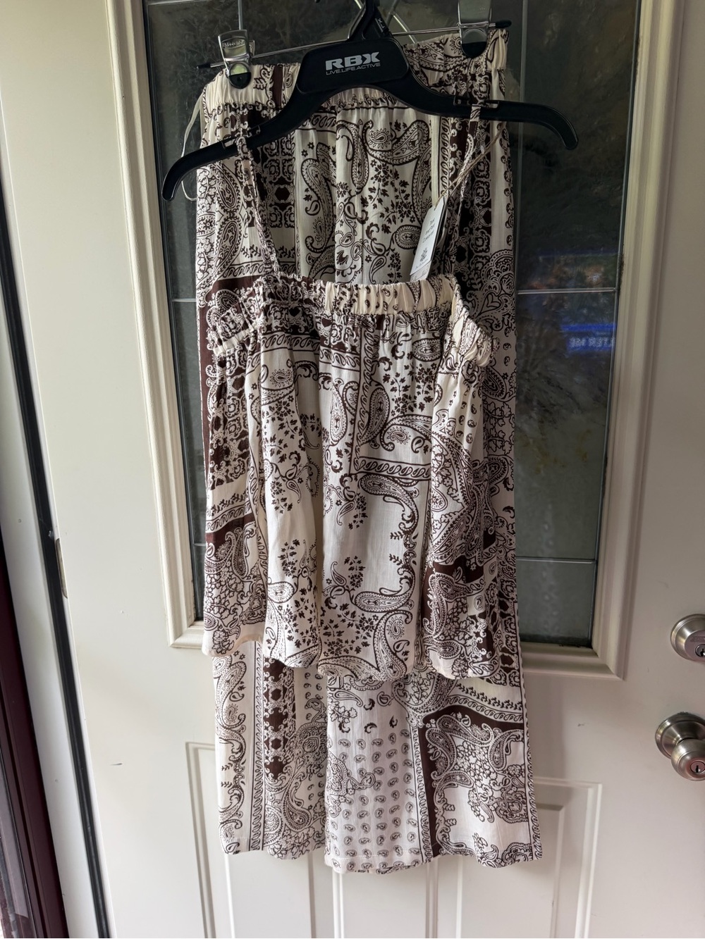 Cream/Brown Paisley Sleeveless Top And Bottoms 2 Piece Set See Additional Photos